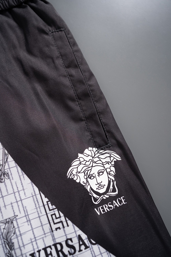 ブランドハーフパンツ側面デザイン